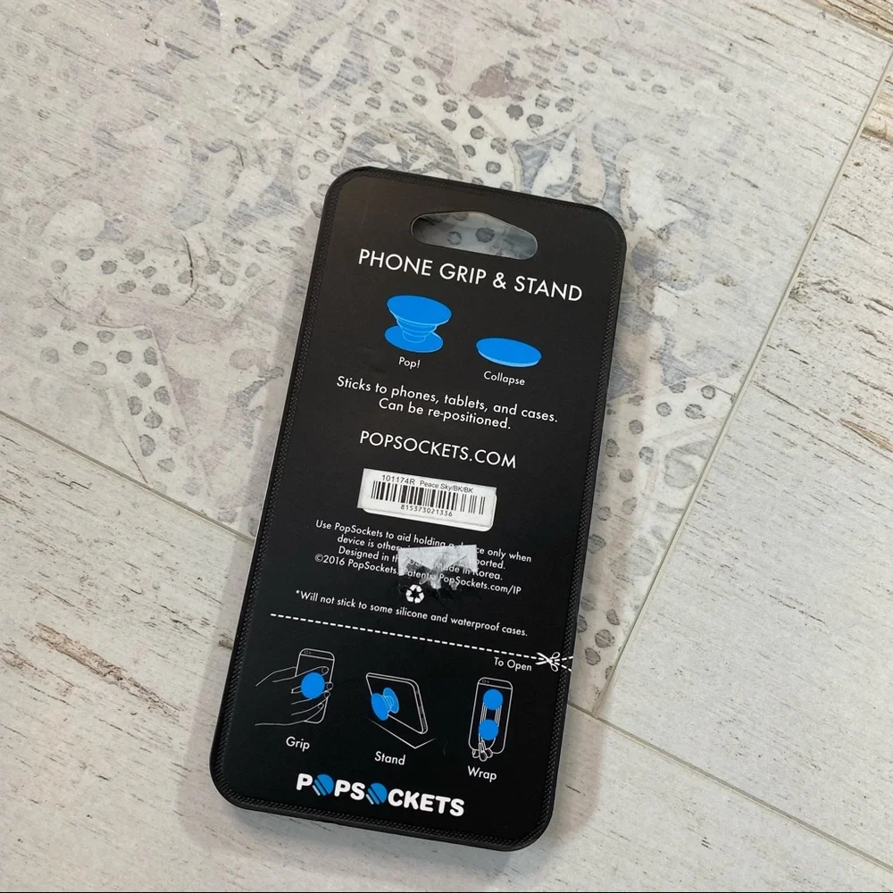 POPSOCKET Bohemian Blue Black and White Phone Grip and Stand